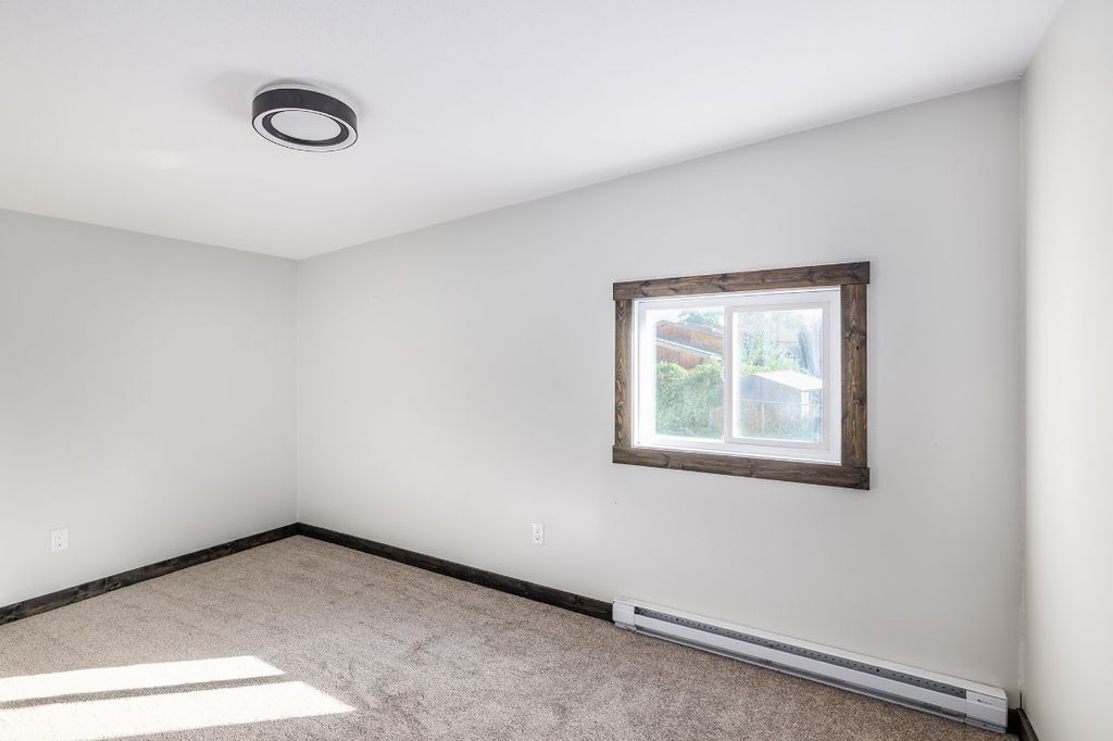 listing image 16513118496951075413