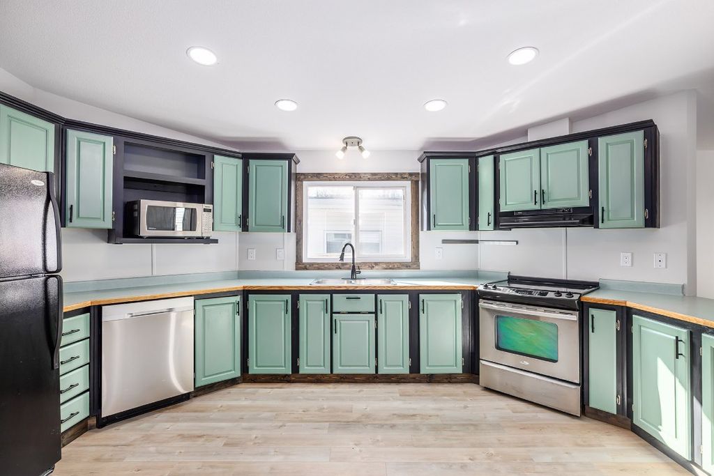 listing image 16519193941720256567