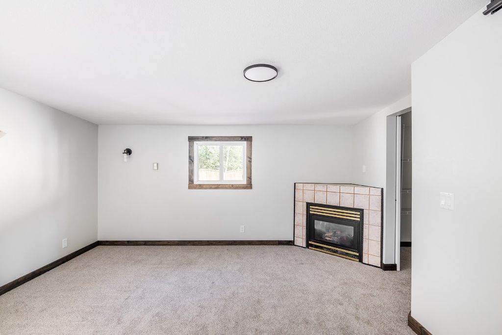 listing image 16516748362201008214