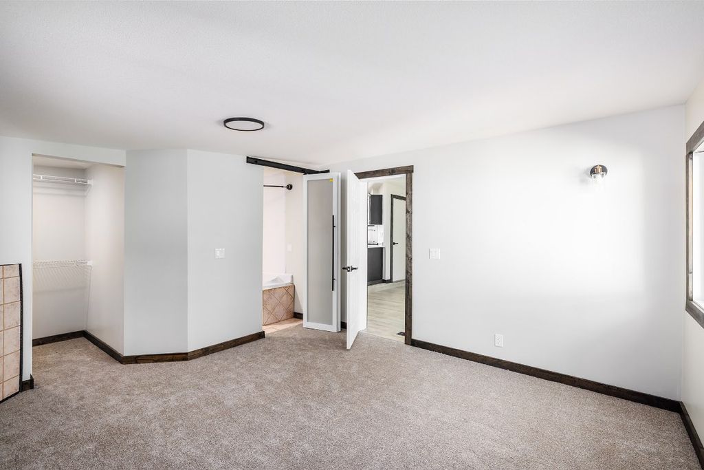 listing image 16511502921896242544