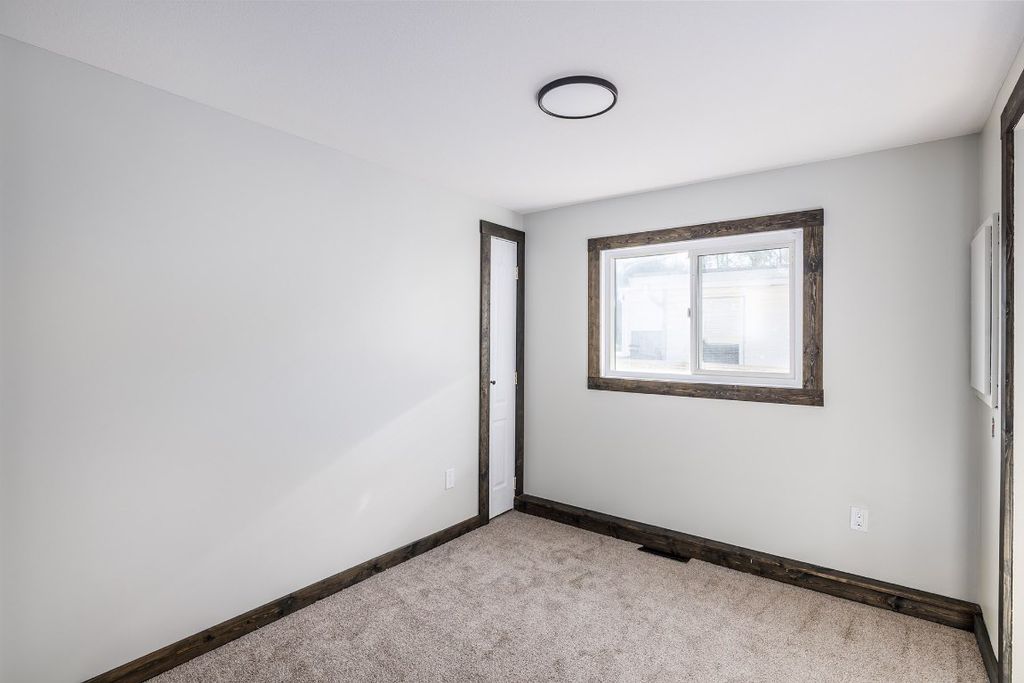 listing image 16511093352850173363