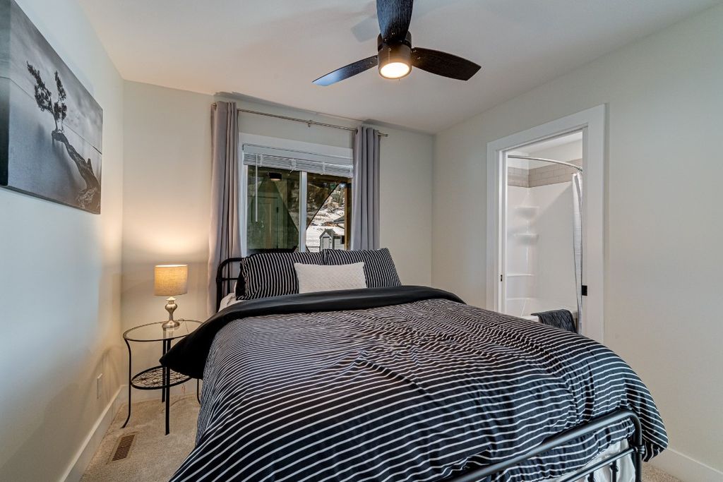 listing image 16517056635228423173