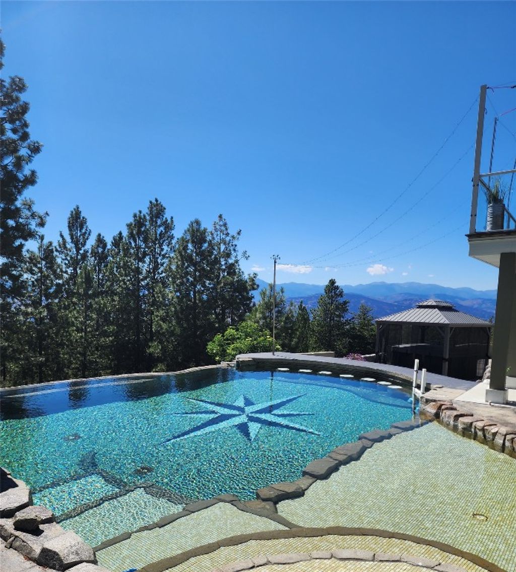 listing image 16513524939810188303