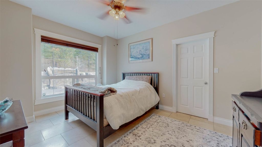 listing image 16514812226075548519