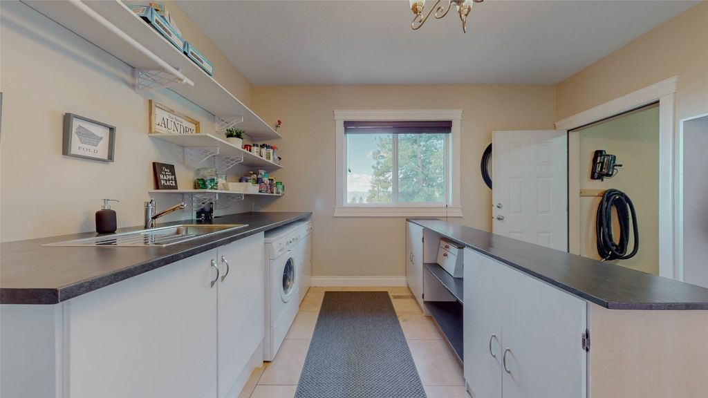 listing image 16514298332339008126
