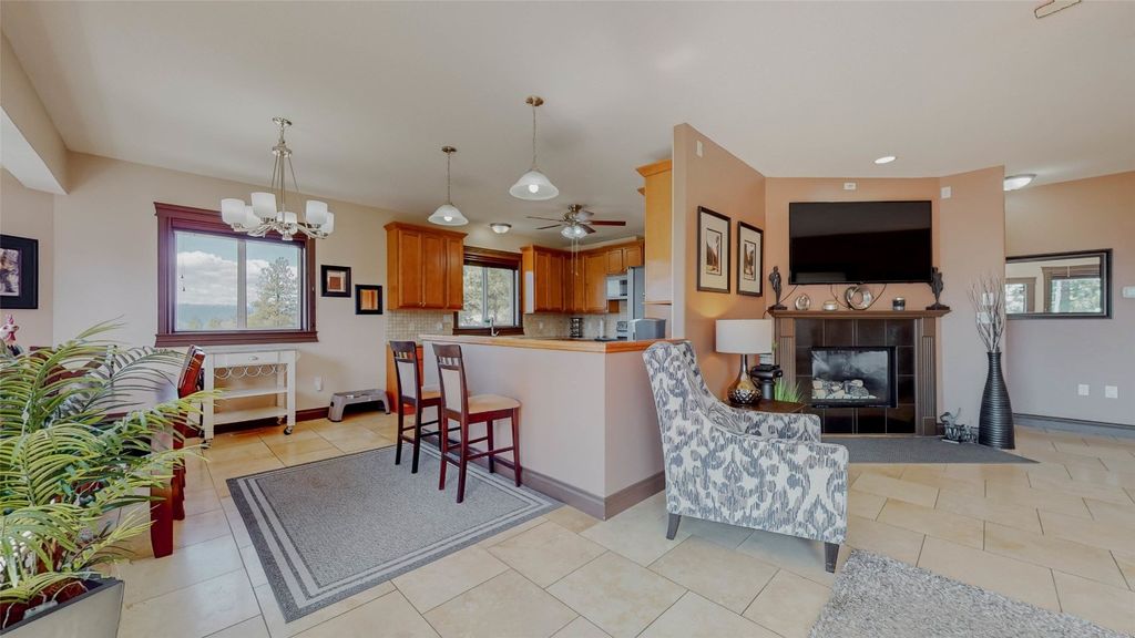 listing image 16516989137831867241
