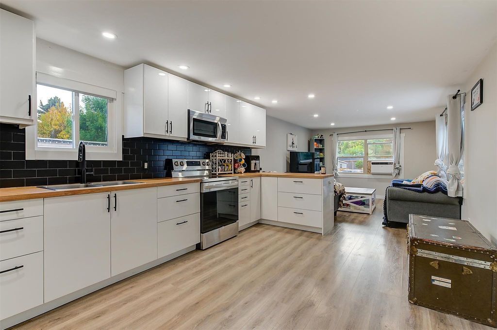 listing image 16516935471120475428