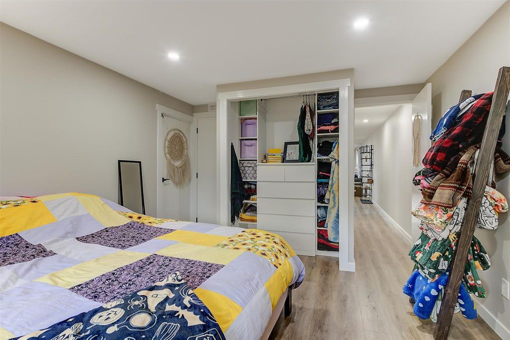 listing image 16515140406325375035