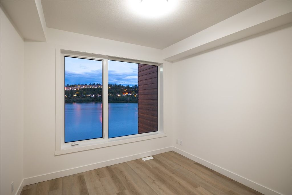 listing image 16510534583542435551