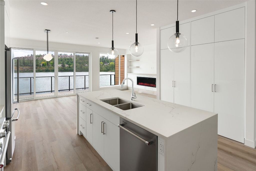 listing image 16510644554566295932
