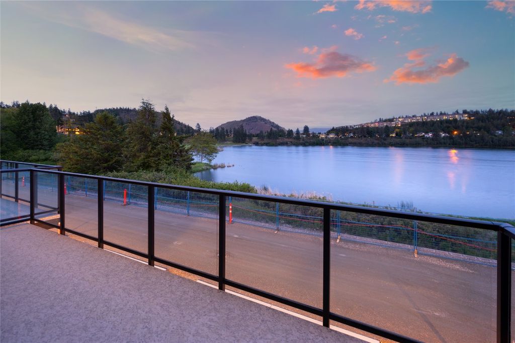 listing image 16517201255455398615
