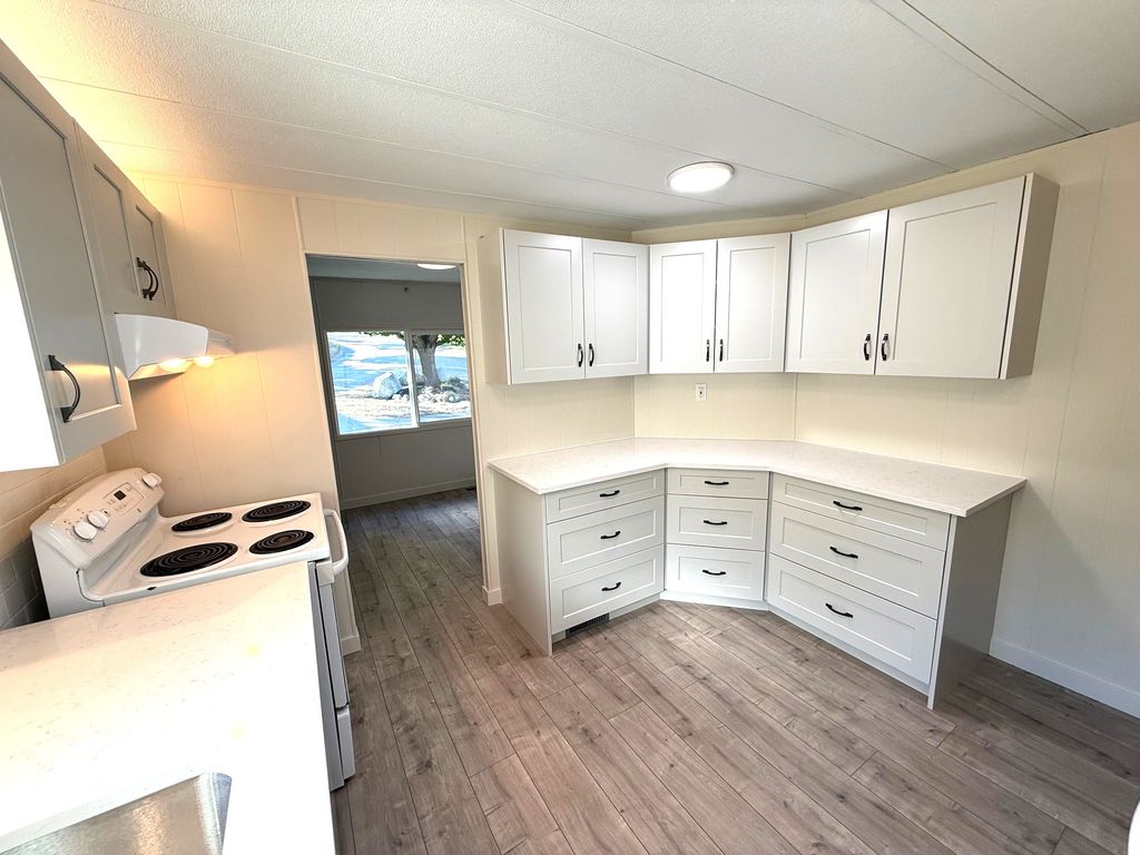 listing image 16513717045407872989