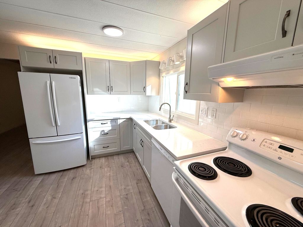 listing image 16510510489012299322