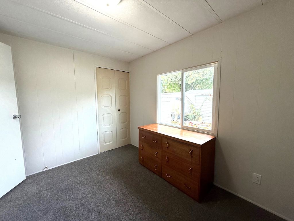 listing image 16510981913729052349