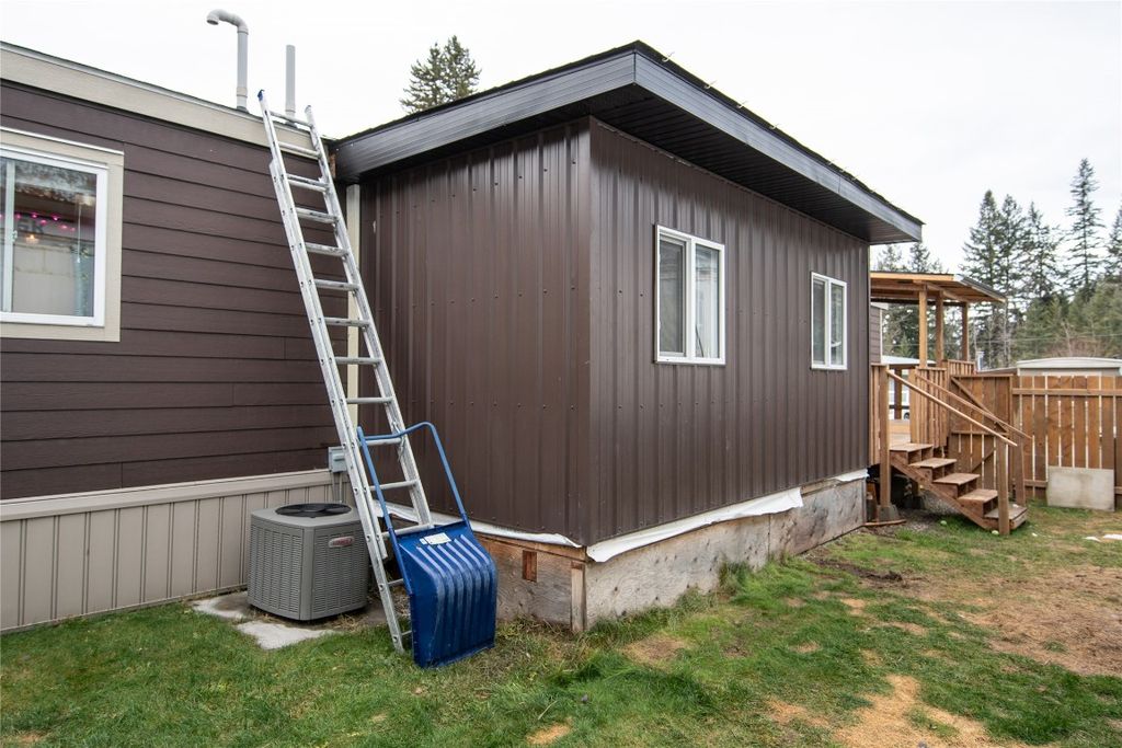 listing image 16513033979789343816