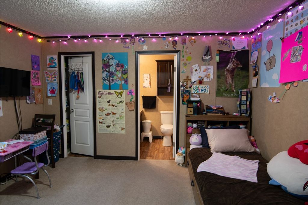 listing image 16510764674332659076