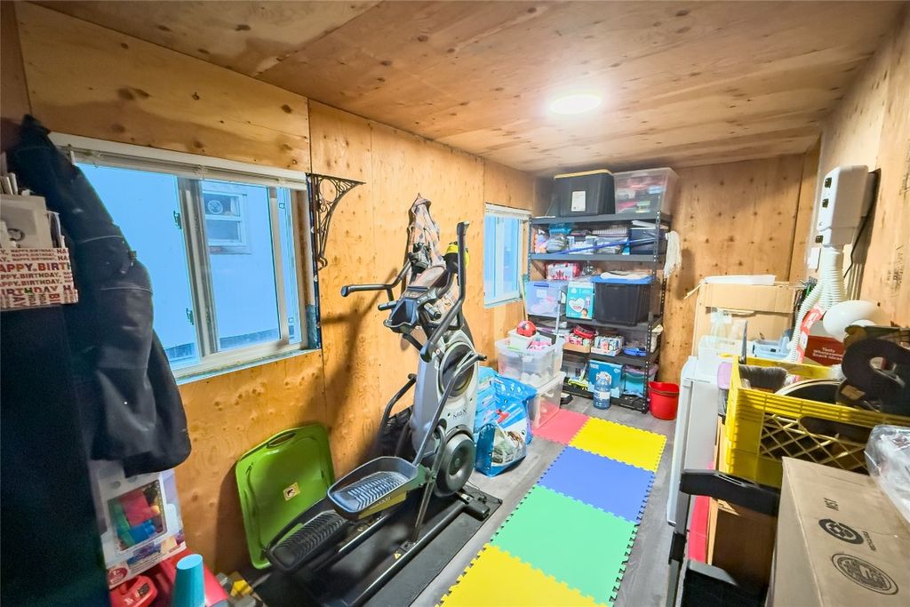 listing image 16514857907802275781