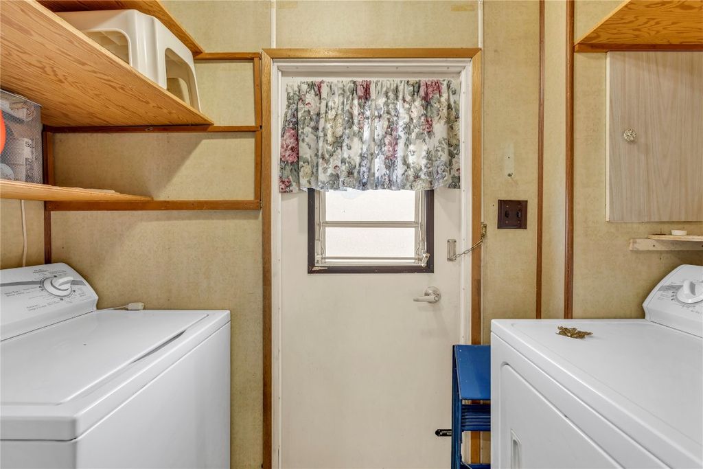 listing image 16512819386979038864