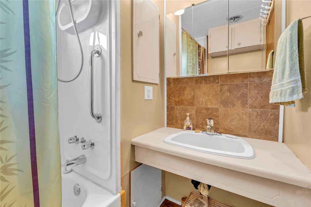 listing image 16510466913900771241