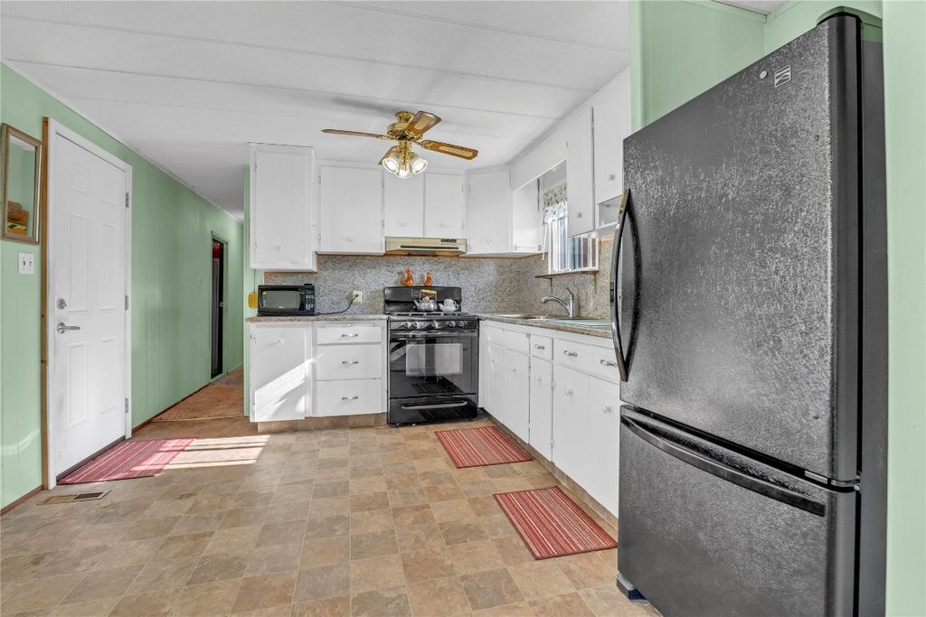 listing image 16512701625777447807