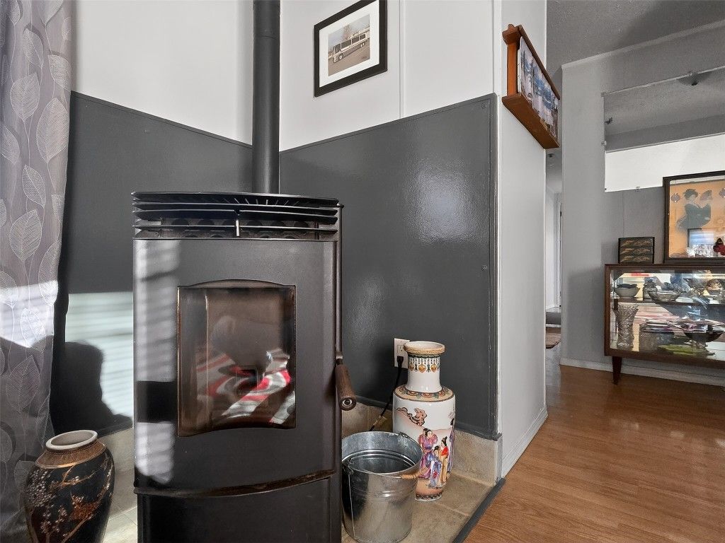 listing image 16516235214797333649