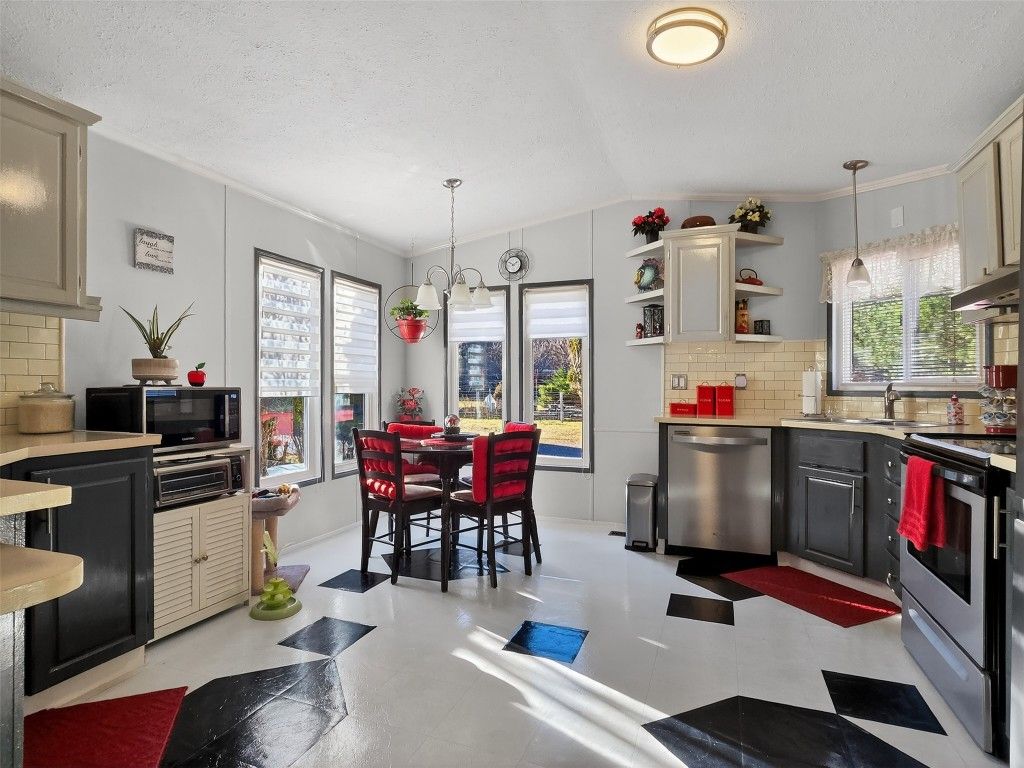 listing image 16515049144281876649