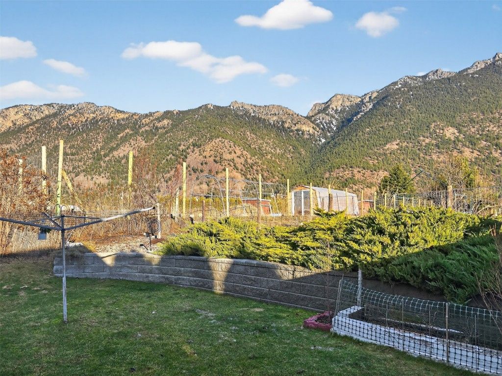 listing image 16513891104964438666