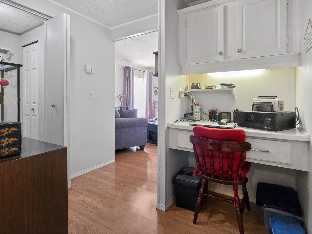 listing image 16514781736494007386