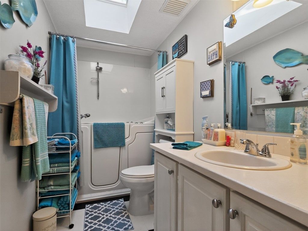 listing image 16514295341542973852