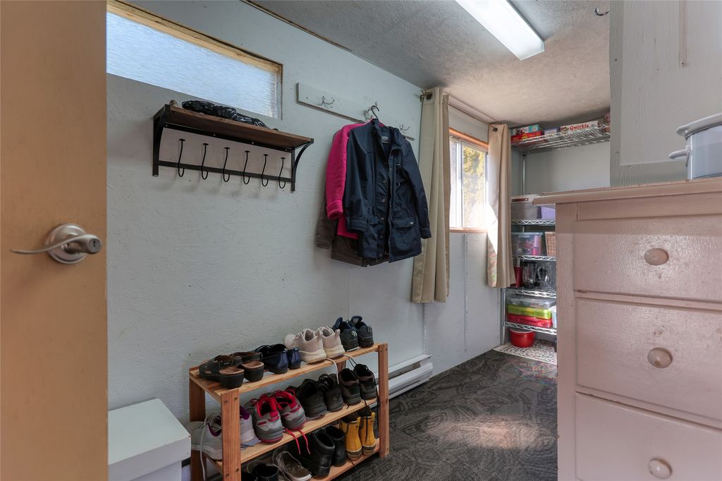 listing image 16517413795539411119