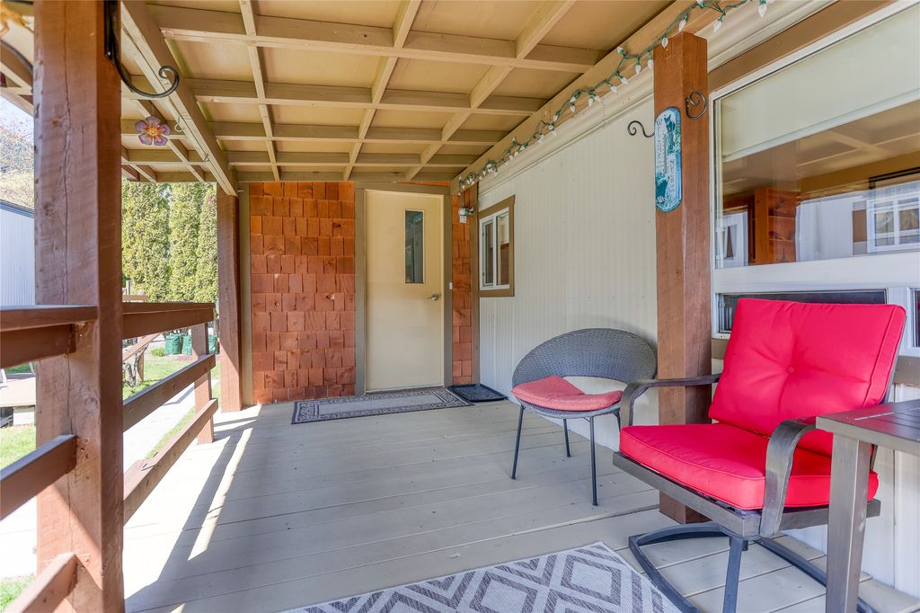 listing image 16513537202071012253