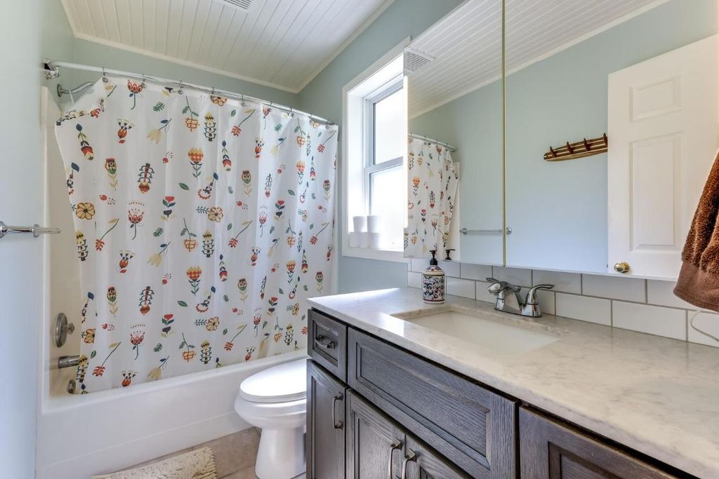 listing image 16511614709732448106