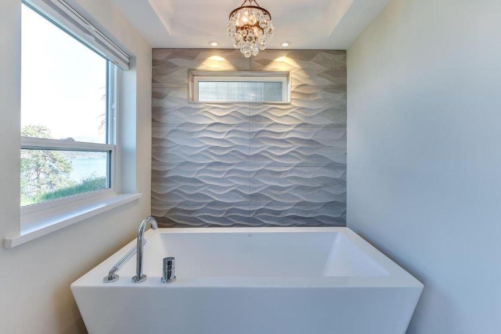 listing image 16513272210287159160