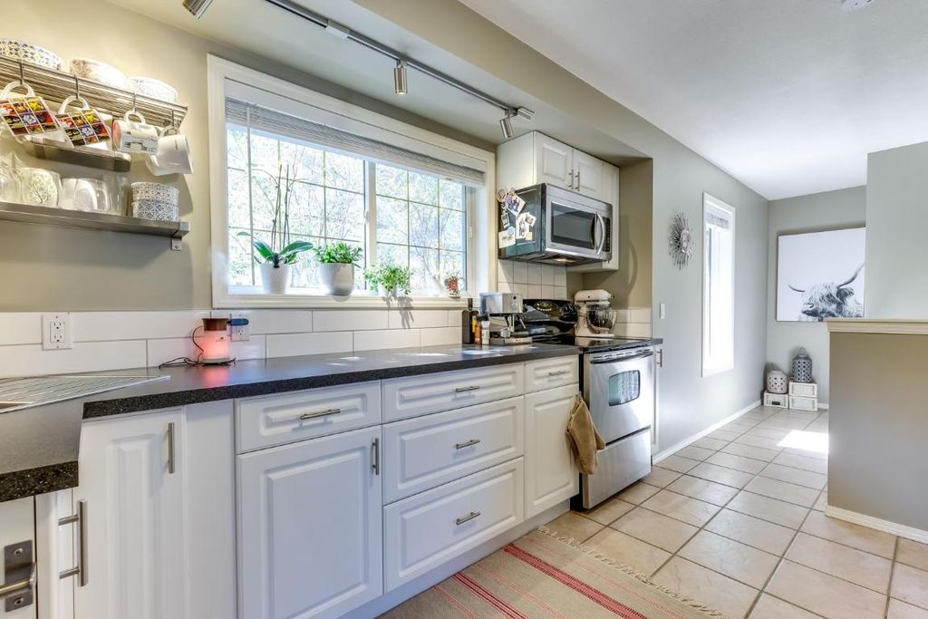 listing image 16517294109069935539