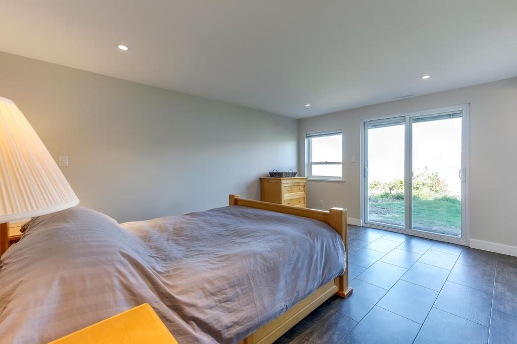 listing image 16514826690481409483