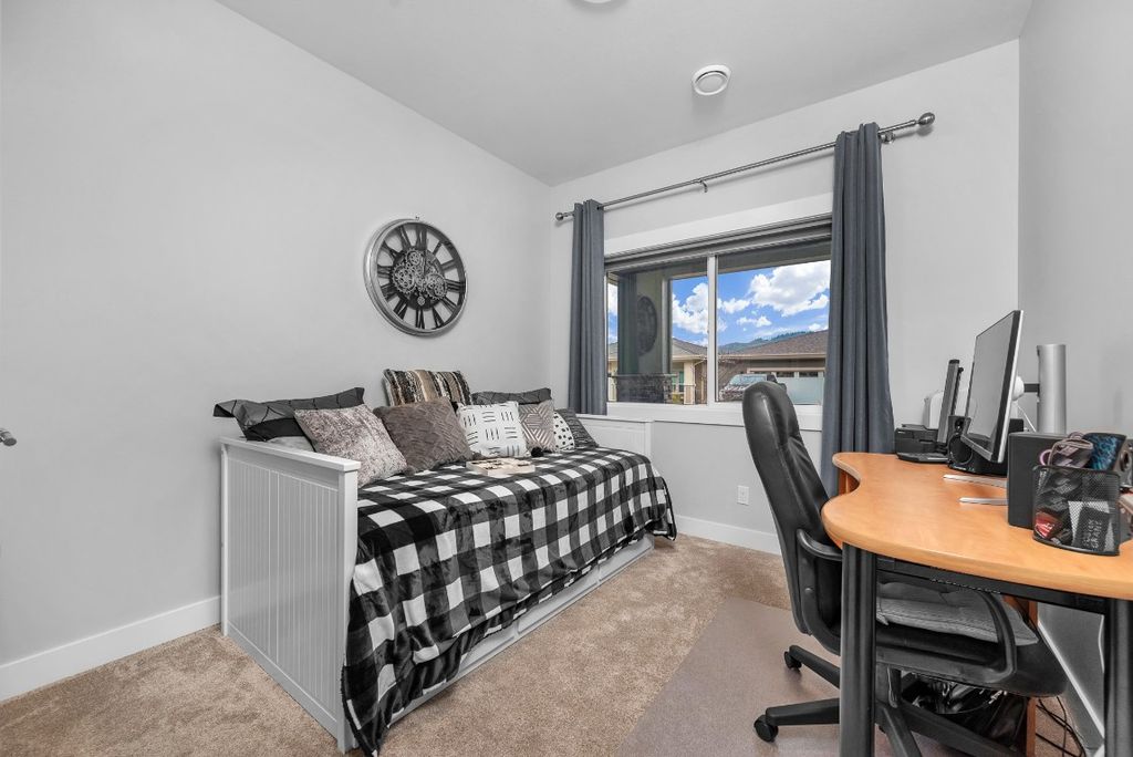 listing image 16515275386554585933