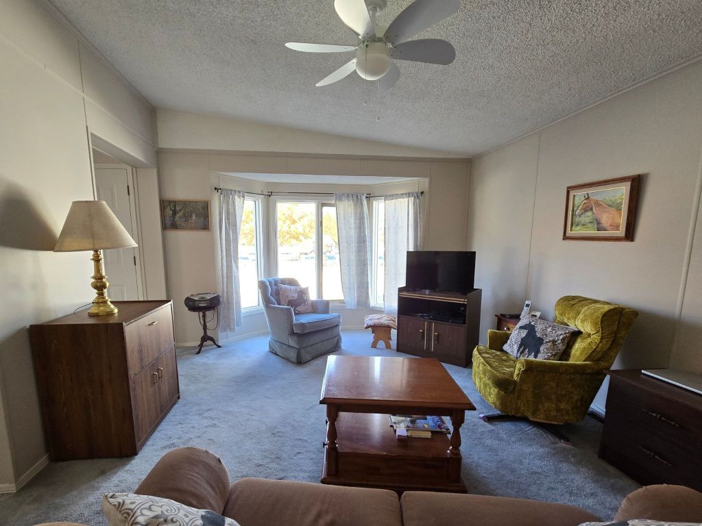 listing image 16515924804430525392