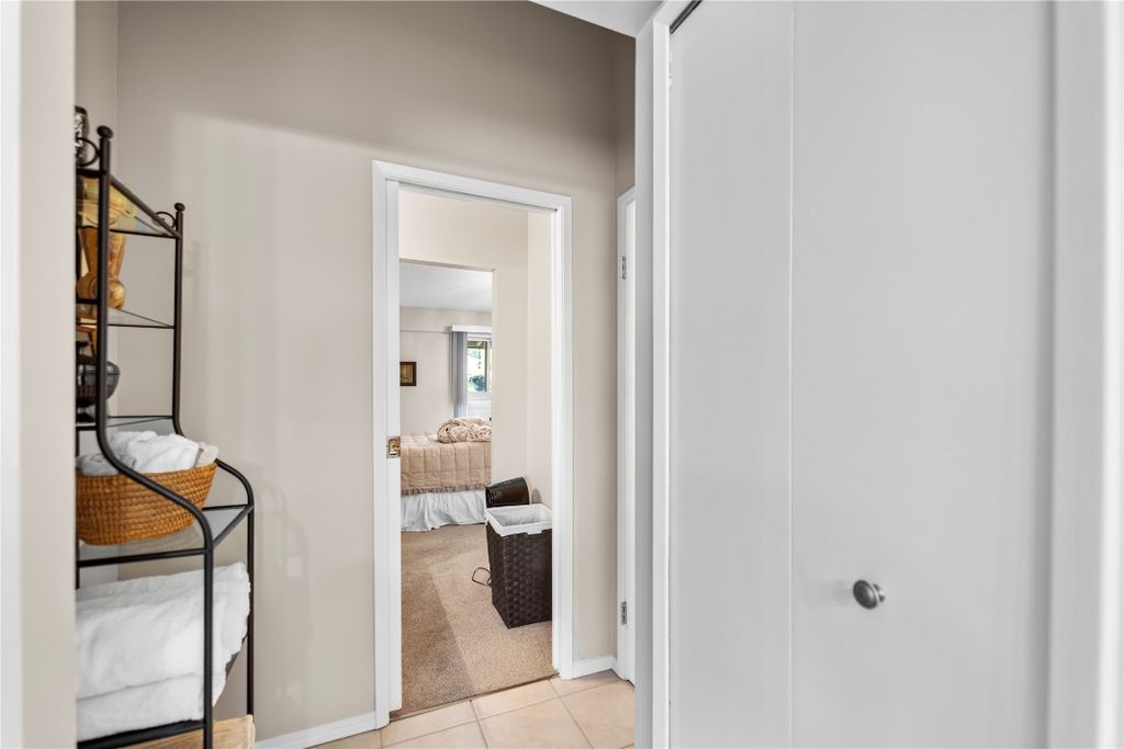 listing image 16516395865031767480