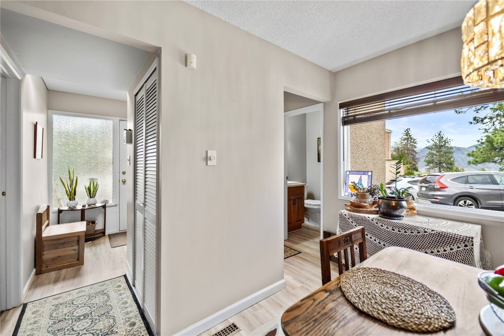 listing image 16510395814623871882