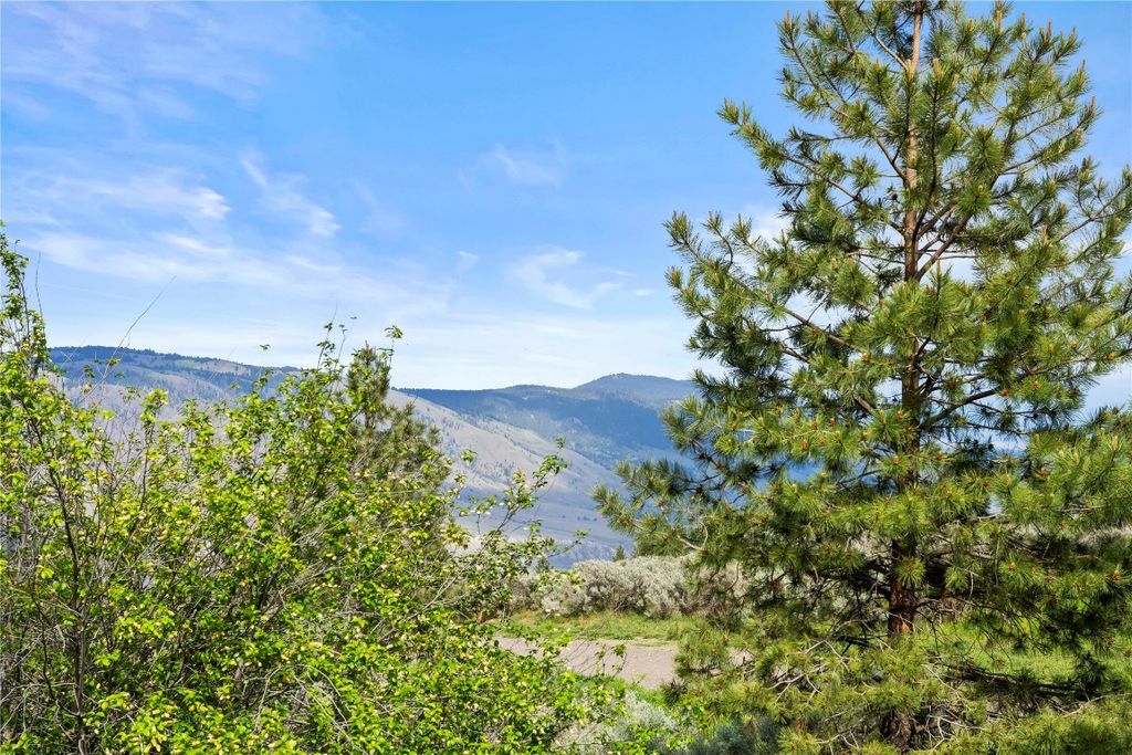 listing image 16513071476941926645