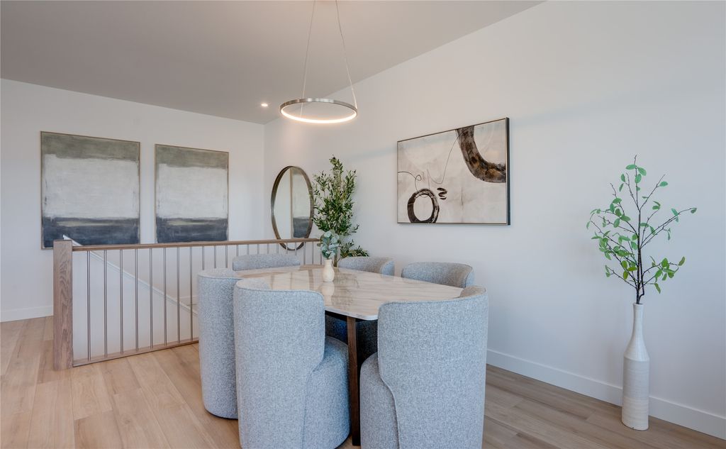 listing image 16515722902391047045