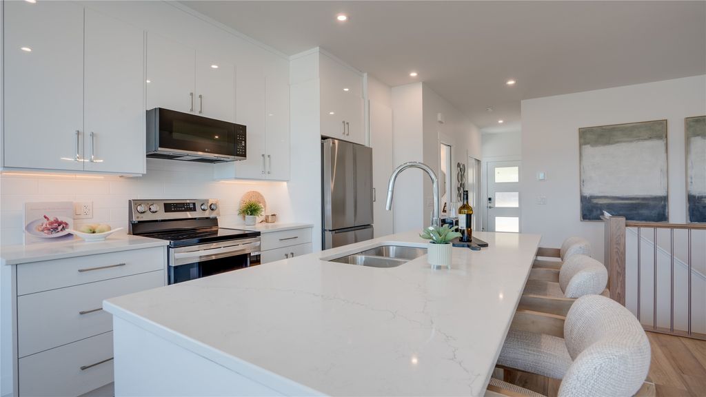 listing image 16519313158379596228