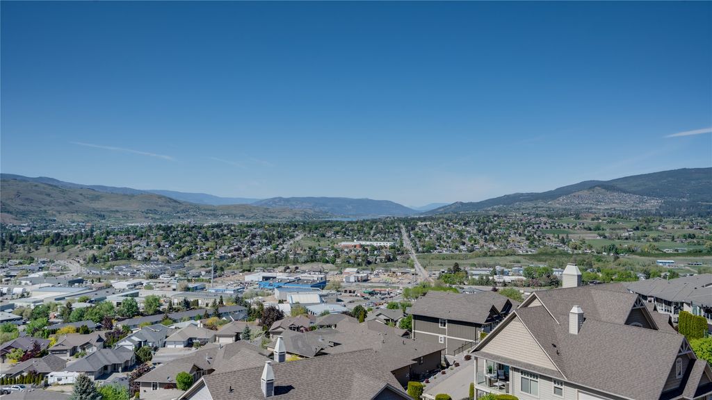 listing image 16519438720245725888