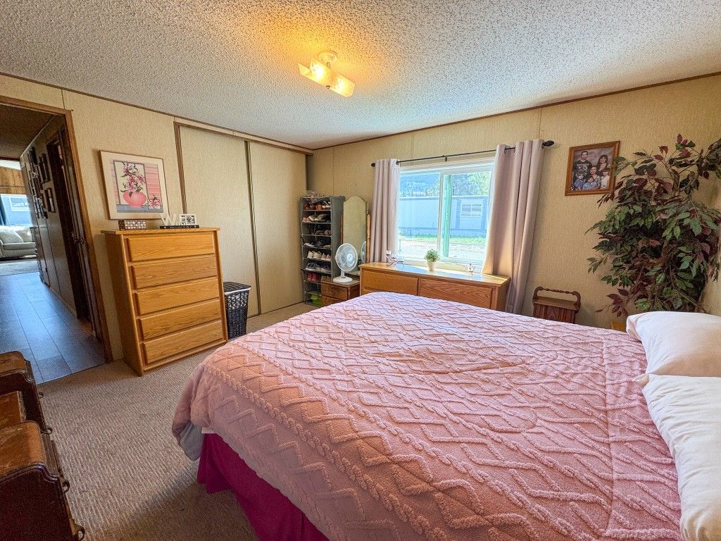 listing image 16517767279755592638