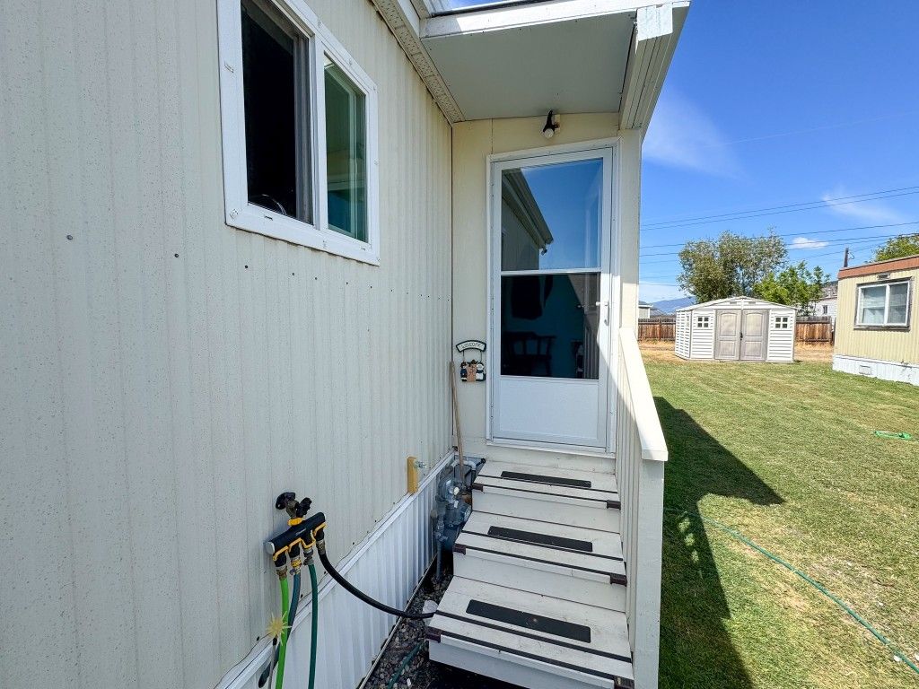 listing image 16513456884337935789