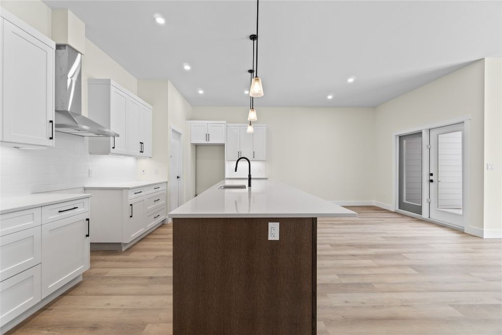 listing image 16516503785694721647