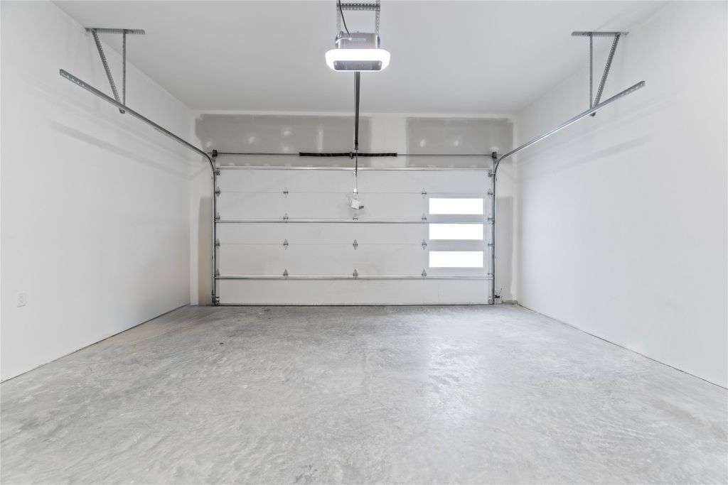 listing image 16518063137883350814