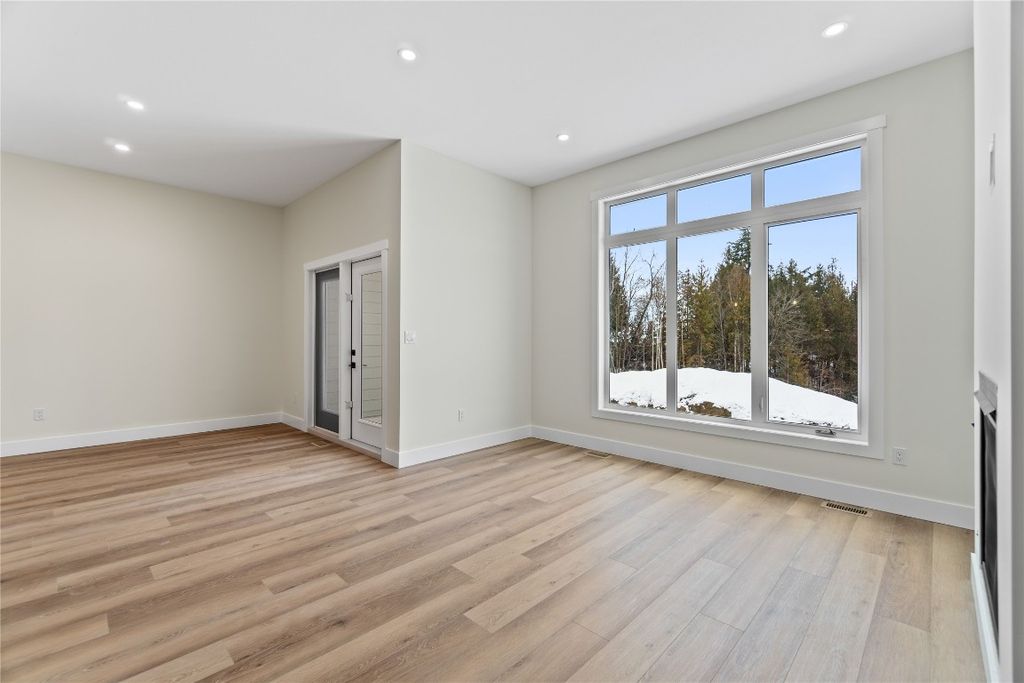 listing image 16516879502556177092