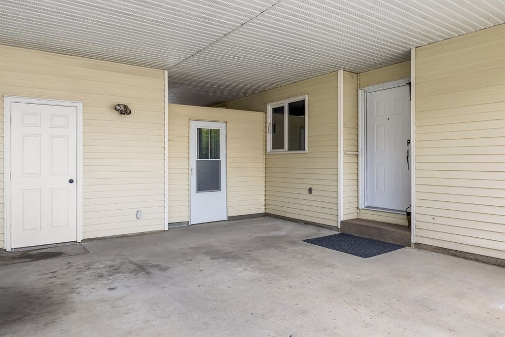 listing image 16513530987266915863