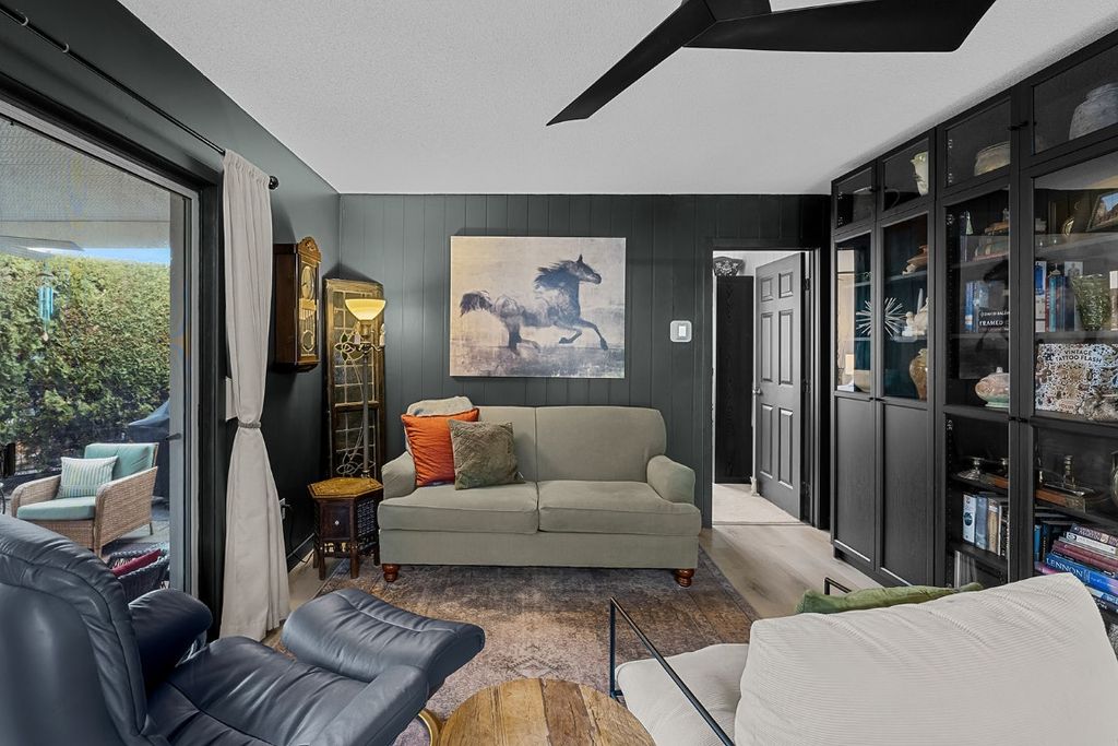 listing image 16512986926804219828